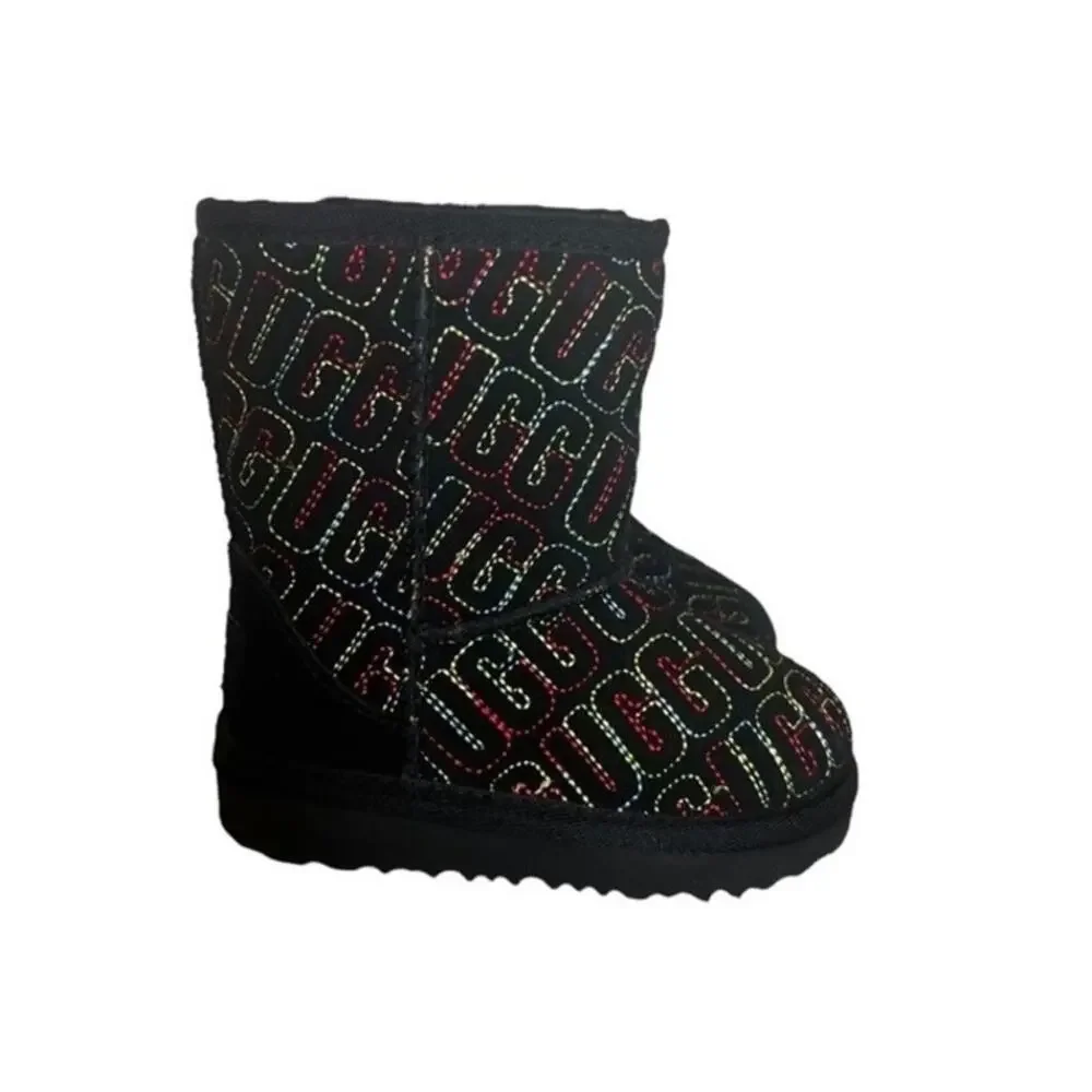 UGG Classic II Graphic Stitch Short Boots Baby size 6